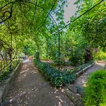 Villa Mezzarancia